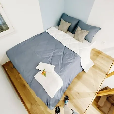 Velestinou Private Maisonette Διαμέρισμα