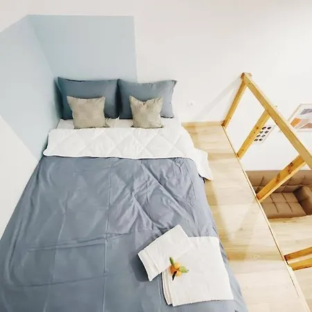 Apartment Velestinou Private Maisonette