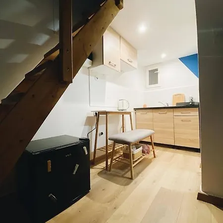 Velestinou Private Maisonette Apartment